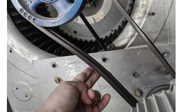 Jakie są najczęstsze przyczyny awarii pasów klinowych i jak ich unikać?